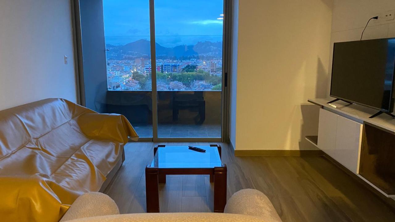 Апартаменты Apartamento En Zona Exclusiva De Куэнка Экстерьер фото