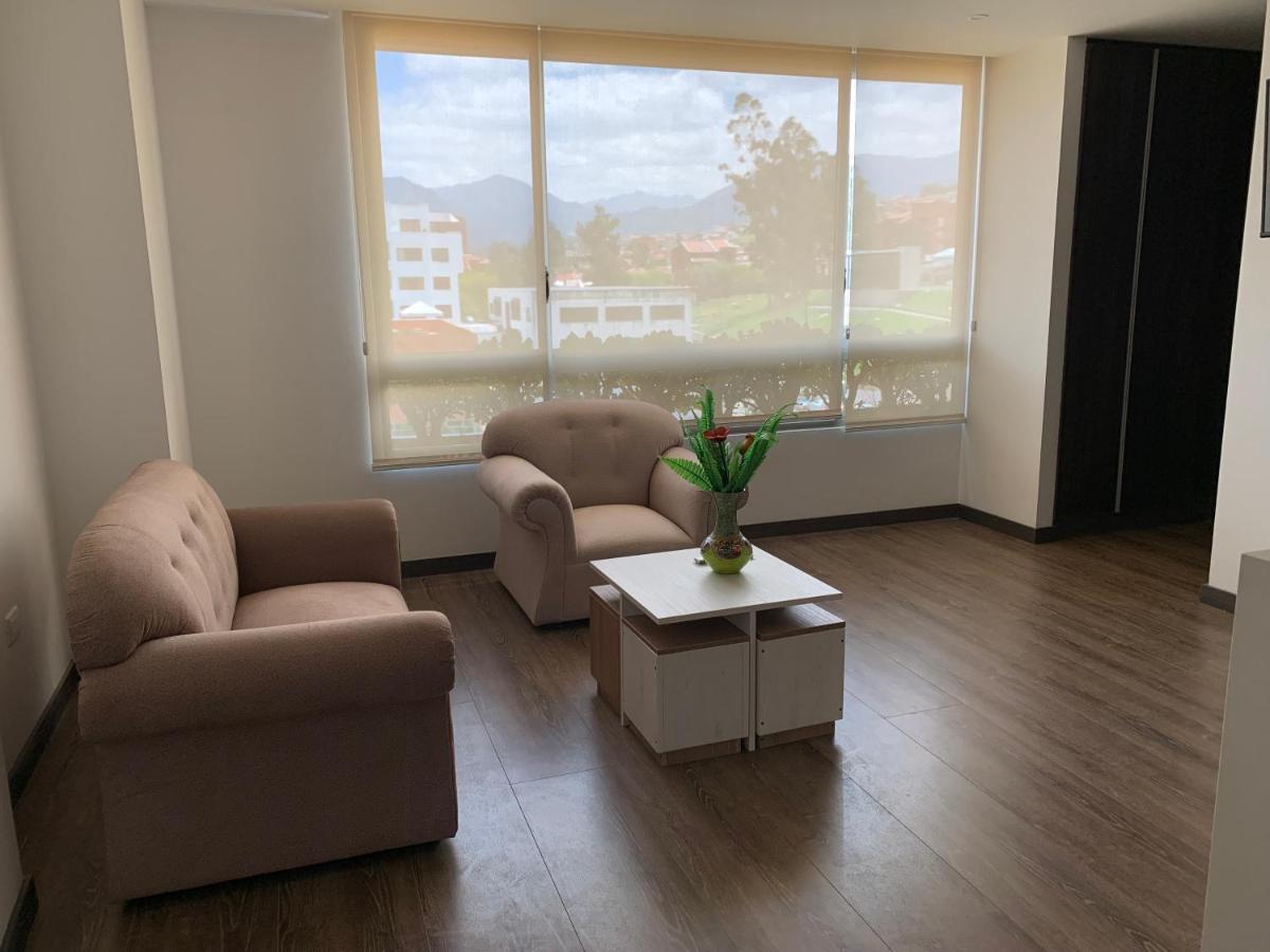 Апартаменты Apartamento En Zona Exclusiva De Куэнка Экстерьер фото