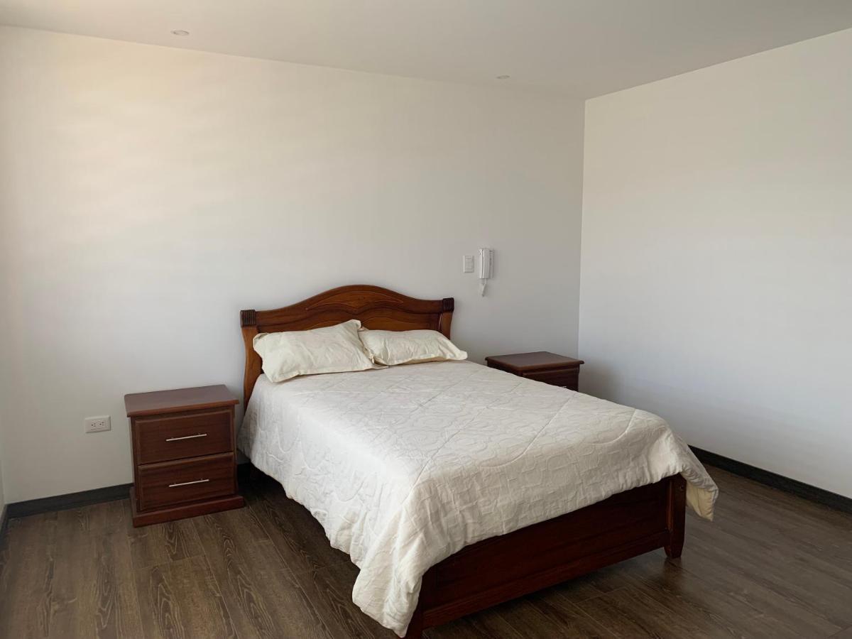 Апартаменты Apartamento En Zona Exclusiva De Куэнка Экстерьер фото
