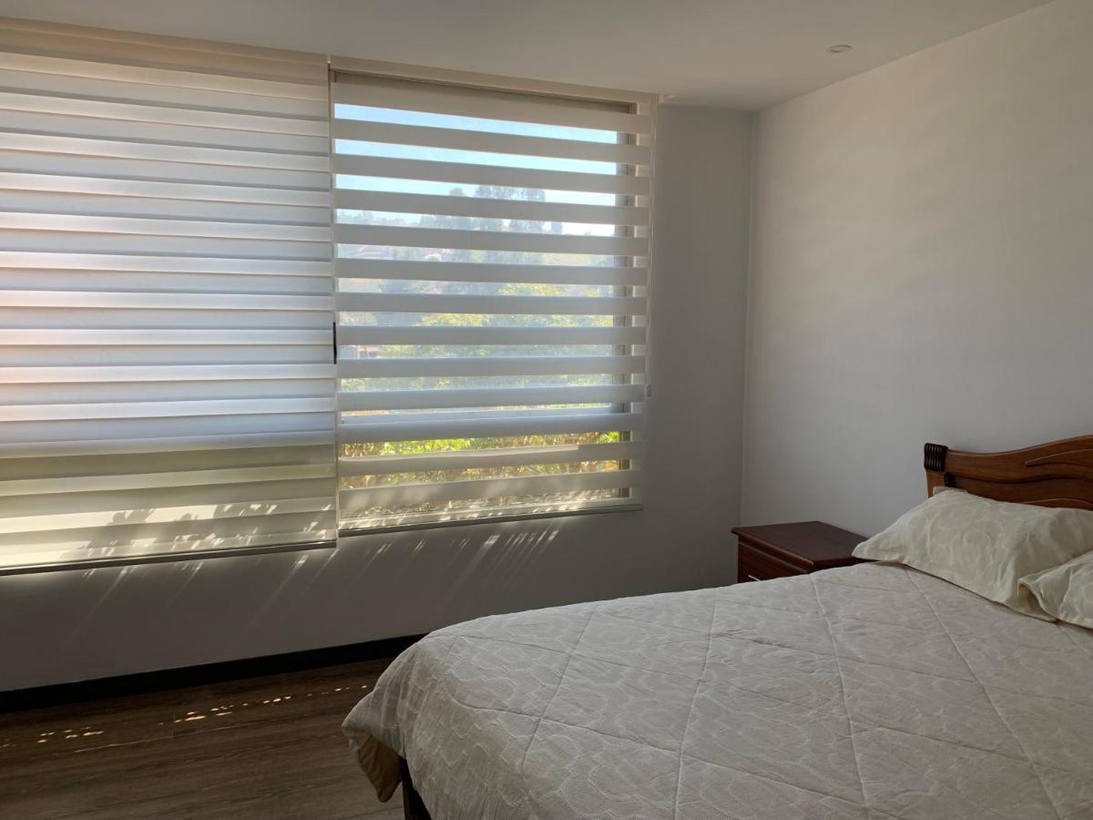 Апартаменты Apartamento En Zona Exclusiva De Куэнка Экстерьер фото