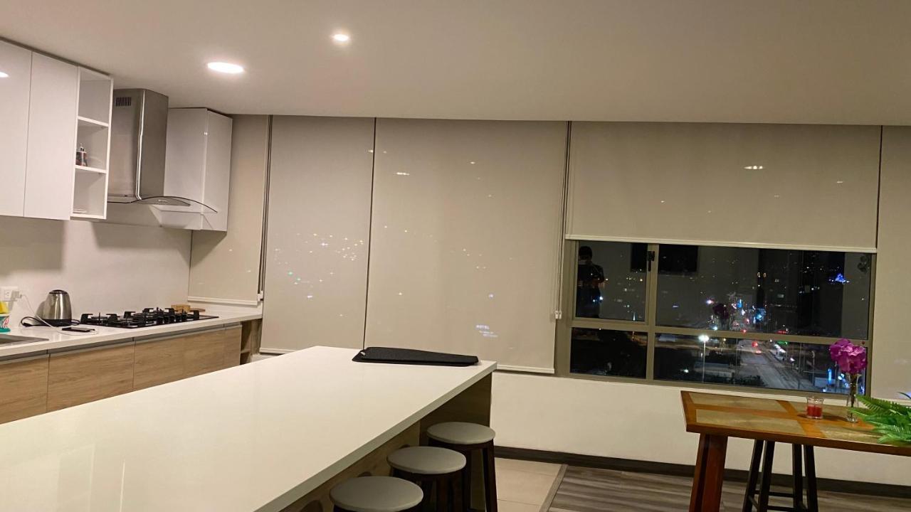 Апартаменты Apartamento En Zona Exclusiva De Куэнка Экстерьер фото